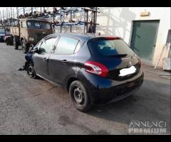 Peugeot 208 1.4 HDI Demolita - Per Ricambi