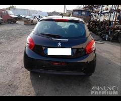 Peugeot 208 1.4 HDI Demolita - Per Ricambi - 6