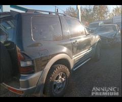 Mitsubishi Pajero DID 3.2 2002 Demolito - Ricambi