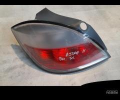 STOP FANALE POSTERIORE SINISTRO OPEL Astra H Berli