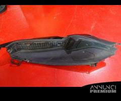 PLASTICA PEDANA DX PIAGGIO MP3 250