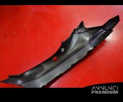 COVER FIANCATA DX POST PIAGGIO MP3 250