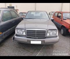 Mercedes W124 Restyling Demolita - Per Ricambi - 6