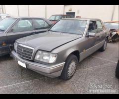 Mercedes W124 Restyling Demolita - Per Ricambi - 7