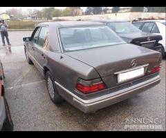 Mercedes W124 Restyling Demolita - Per Ricambi - 10