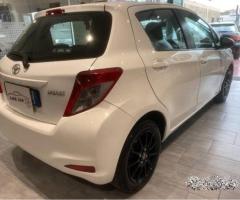 Yaris*5*porte*neopatentati*finanziamento*permuta - 8