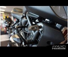 Tappo foro frecce Yamaha MT09 Tracer 2016 - 2019 - 3