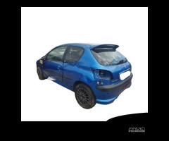 Ricambi usati Peugeot 206 1.4 D del 2004; 8HZ - 1