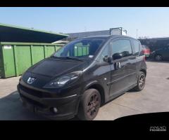 Ricambi usati Peugeot 1007 del 08 1.6 D motore 9HZ