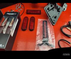 KIT TAMPONI PORTATARGA TRIUMPH STREET TRIPLE