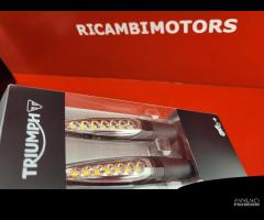 KIT TAMPONI PORTATARGA TRIUMPH STREET TRIPLE - 11