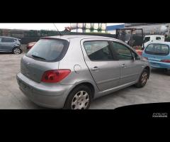 Ricambi usati Peugeot 307 del 2004 1.6B motore NFU - 2