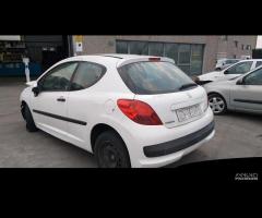 Ricambi usati Peugeot 207 del 2007 1.4D motore 8HZ - 2