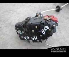 Serratura porta ant/post SX/DX per Audi A4 2003