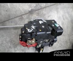 Serratura porta ant/post SX/DX per Audi A4 2003 - 8