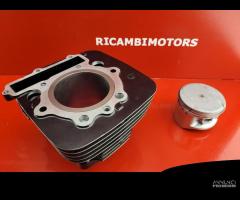 RICAMBI MOTORE PIASTRA YAMAHA XT400 XT 400 - 24