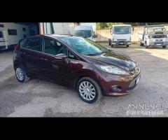 Ford fiesta 5P-1.4 gpl-full-2010 - 2