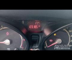 Ford fiesta 5P-1.4 gpl-full-2010 - 11