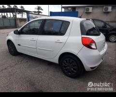 Renault clio 5 p-1.2 gpl-full-2011 - 10