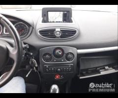 Renault clio 5 p-1.2 gpl-full-2011 - 17