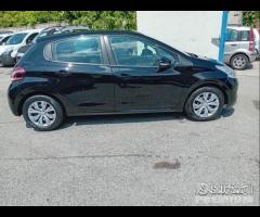 Peugeot 208 5p-1.4 hdi-full-2013