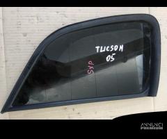 Vetro posteriore fisso SX/DX Hyundai Tucson 2005