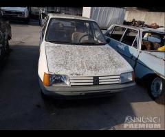 Peugeot 205 Bianca Demolita - Per Ricambi