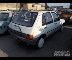 Peugeot 205 Bianca Demolita - Per Ricambi - 5