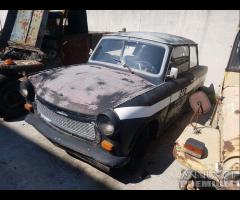 Trabant Demolita - Per Ricambi