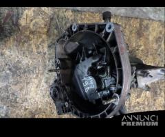 Cambio marce per Alfa Romeo 147 1.9 JTD - 2