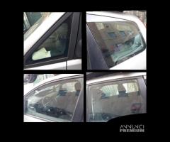 Vetro ant/ant fisso/post/post fisso/ Ford C-Max 08