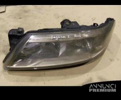 Faro anteriore SX Renault Laguna 2 del 2003