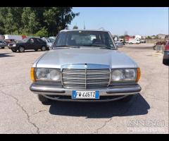 Mercedes W123 200T 1987 Restaurata