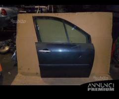 Porta anteriore destra per Renault Scenic del 2005