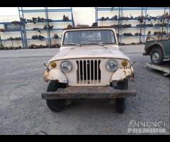 Jeep Commando SENZA MOTORE Demolita - Per Ricambi - 2