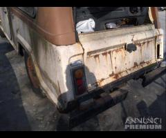 Jeep Commando SENZA MOTORE Demolita - Per Ricambi - 17