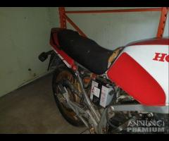 Honda 750cc Demolita - Per Ricambi