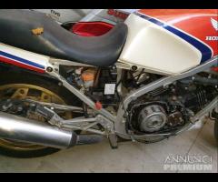 Honda V - Four 750 - VF750F Demolita - Per Ricambi