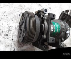 Compressore Clima per Renault Clio cod: 7700115830