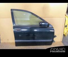 Porta anteriore destra per Volvo V40 del 2001