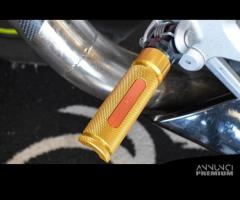 Poggiapiedi anteriore YAMAHA YZF FZR 1000 600