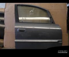 Porta anteriore destra per Opel Zafira del 2002