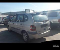 Ricambi usati Renault Megane del 1999 motore F9QA7 - 2