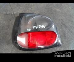 Disponibile fanale post.sx. R.Megane berlina