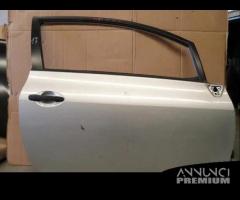 Porta anteriore destra/sinistra Toyota Auris 2008