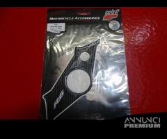 COPRI PIASTRA FORCELLA YAMAHA R6 2004-2005