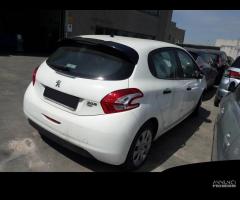 Ricambi usati per Peugeot 208 del 2015 motore 8H01 - 1