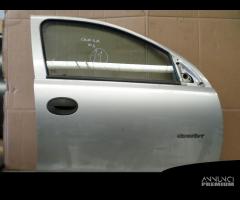 Porta anteriore destra per Opel Corsa del 2003