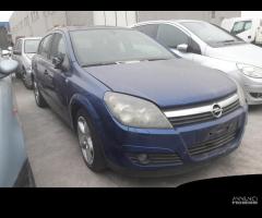 Ricambi usati Opel Astra del 05 1.7D motore Z17DTH