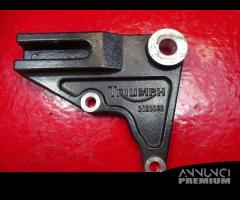 SUPPORTO PINZA TRIUMPH BONNEVILLE 865